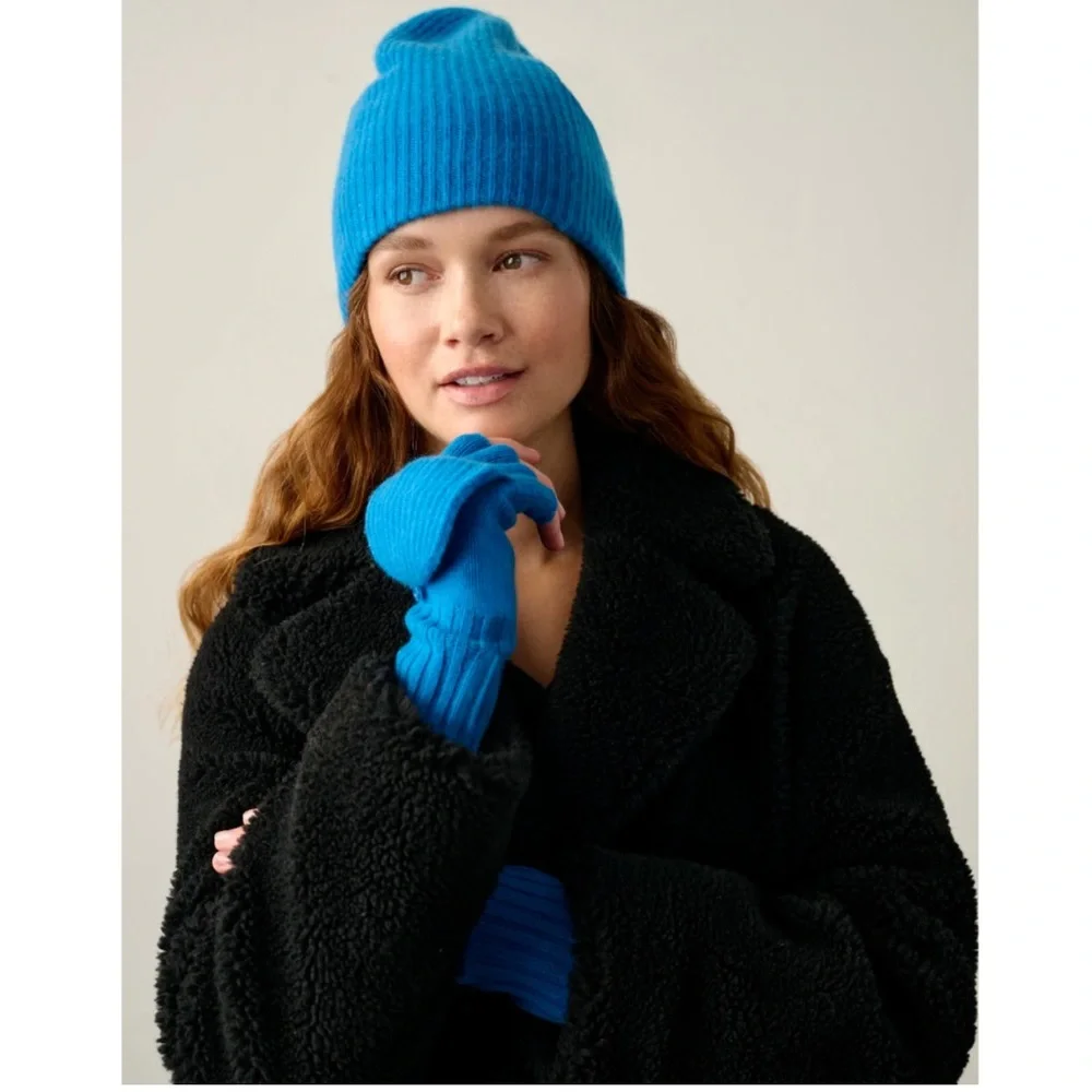 NEW! White + Warren Lazuli Blue Cashmere Ribbed Pop Top Gloves